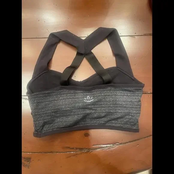 Charcoal and black beyond yoga long line bra size xsmall - Picture 2 of 3
